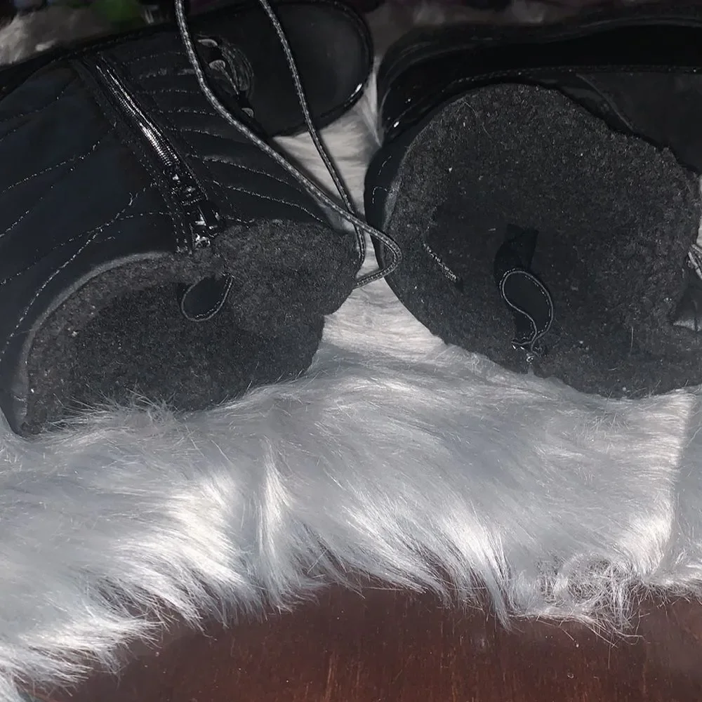 Totes snow boots. Size 2.